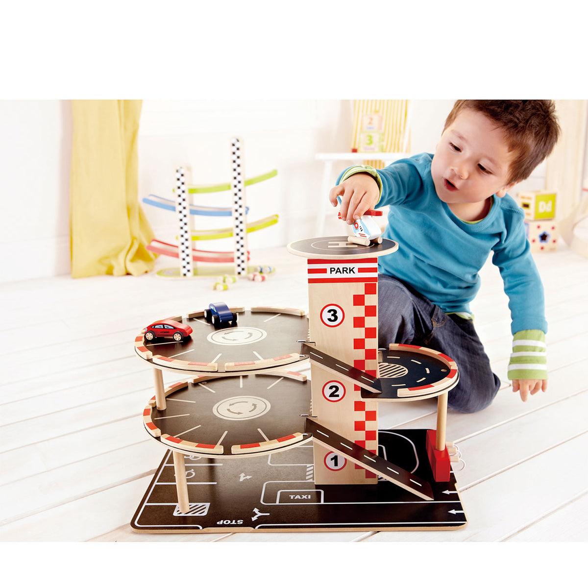Hape park go garage - speelgoed parkeergarage met lift, helikopter en auto's, 3 jaar+