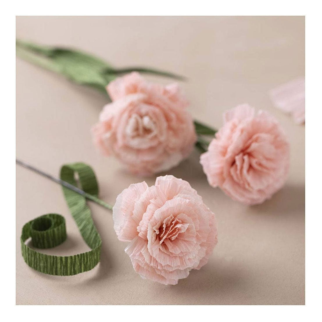 Creativ Company mini hobby set crepe paper carnations