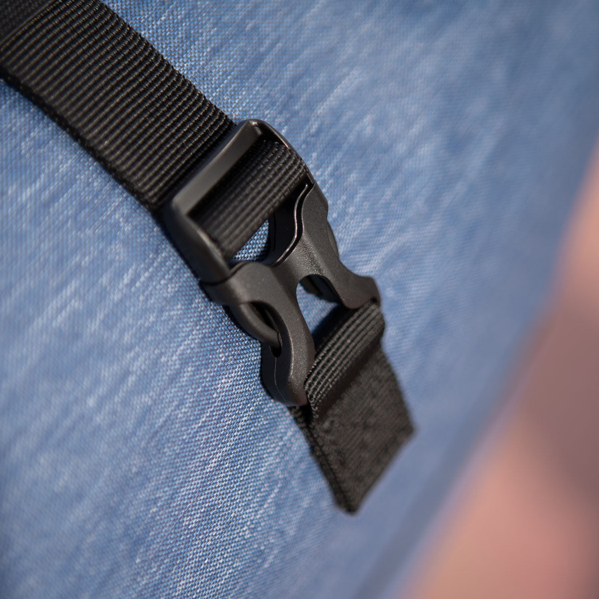 Lynx fietstas enkel tpu 28l blauw waterdichte e-bike hooi