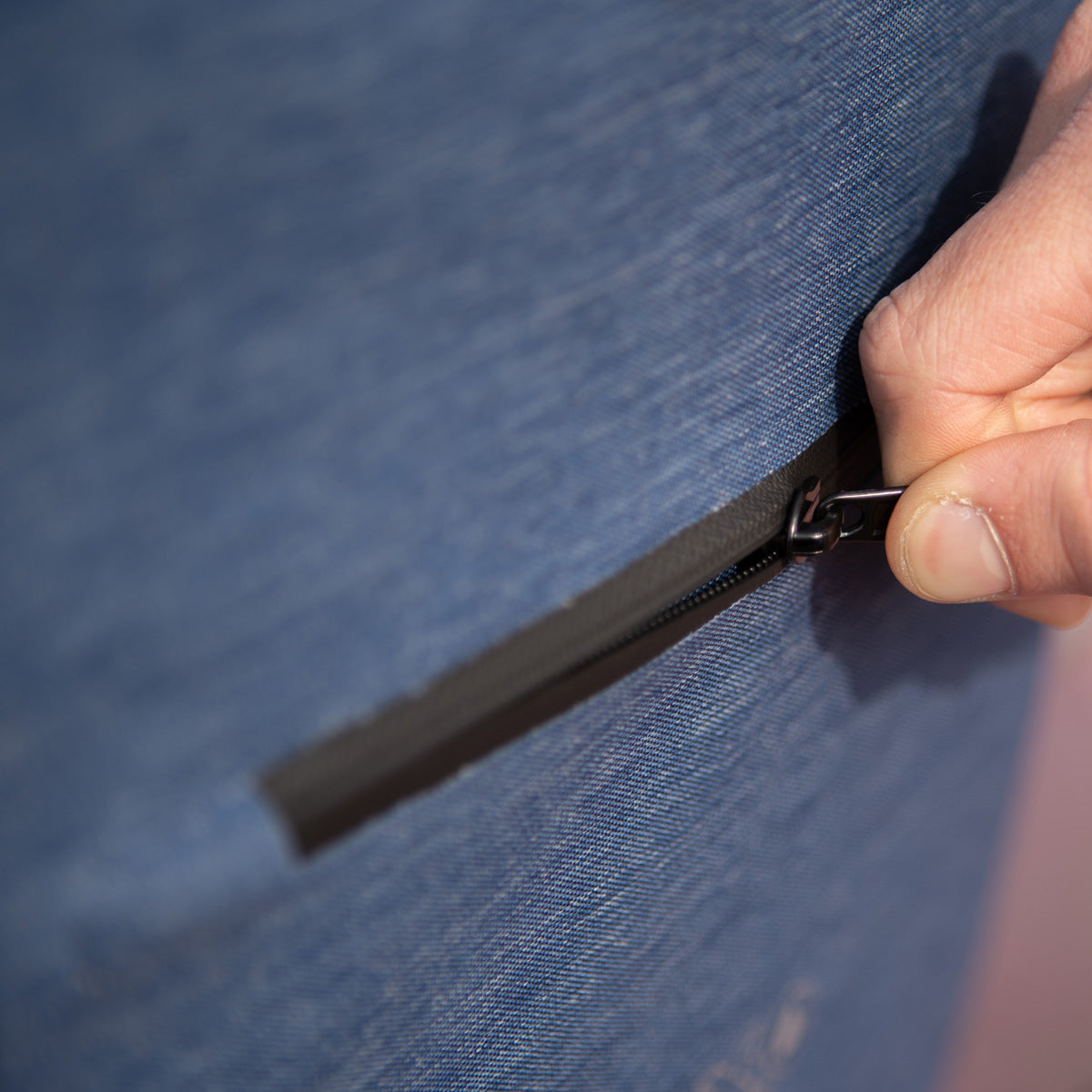 Lynx fietstas enkel tpu 28l blauw waterdichte e-bike hooi