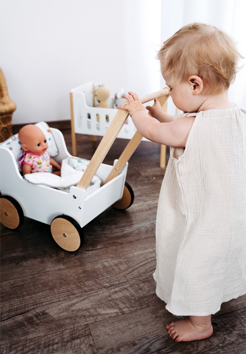 Small foot - houten duwpoppenwagen klein knoopje