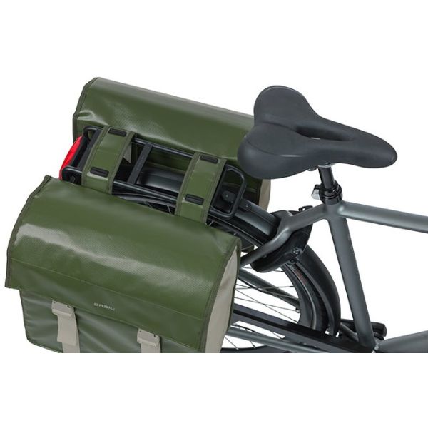 Basil Urban Load dubbele fietstas - waterdicht zeildoek polyester - groen zand - 48-53L