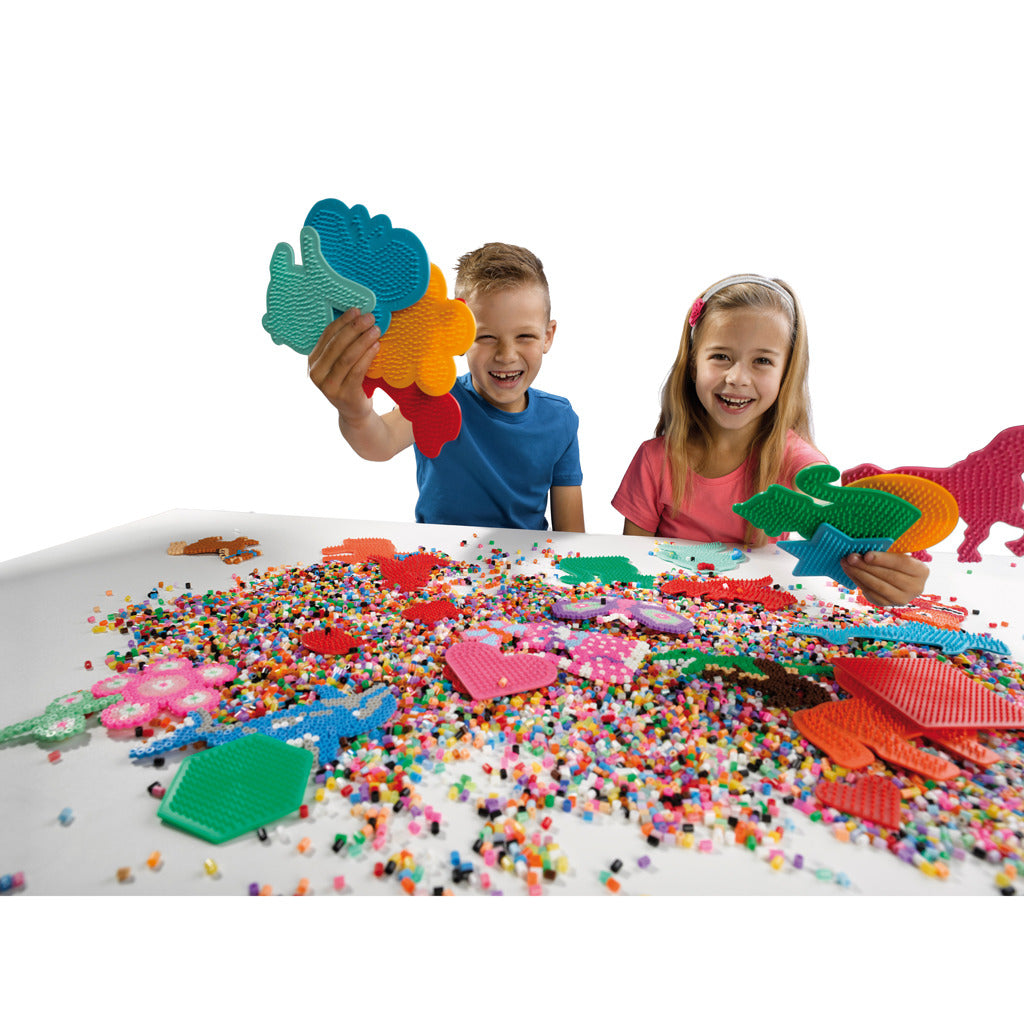 Zijn strijkkralenbord t-rex