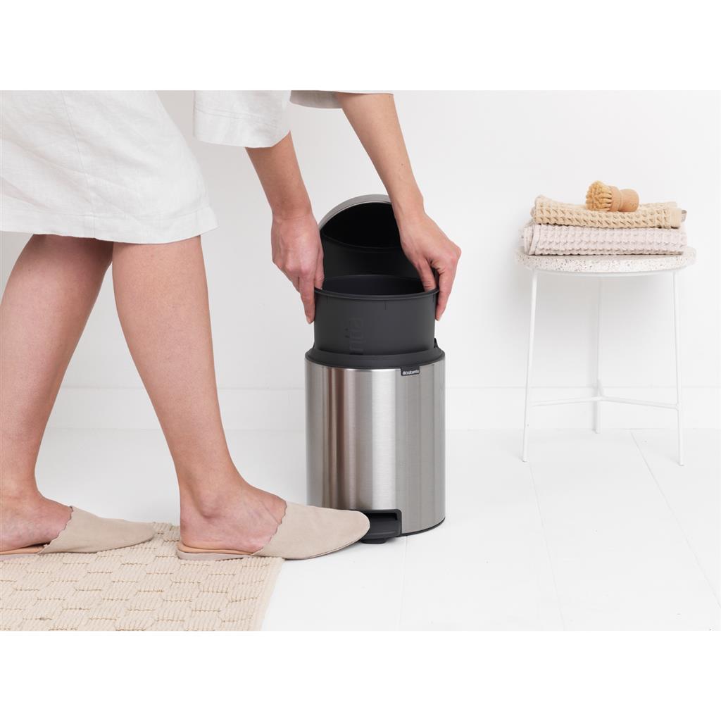 Brabantia pedaalemmer newicon 5l mat staal