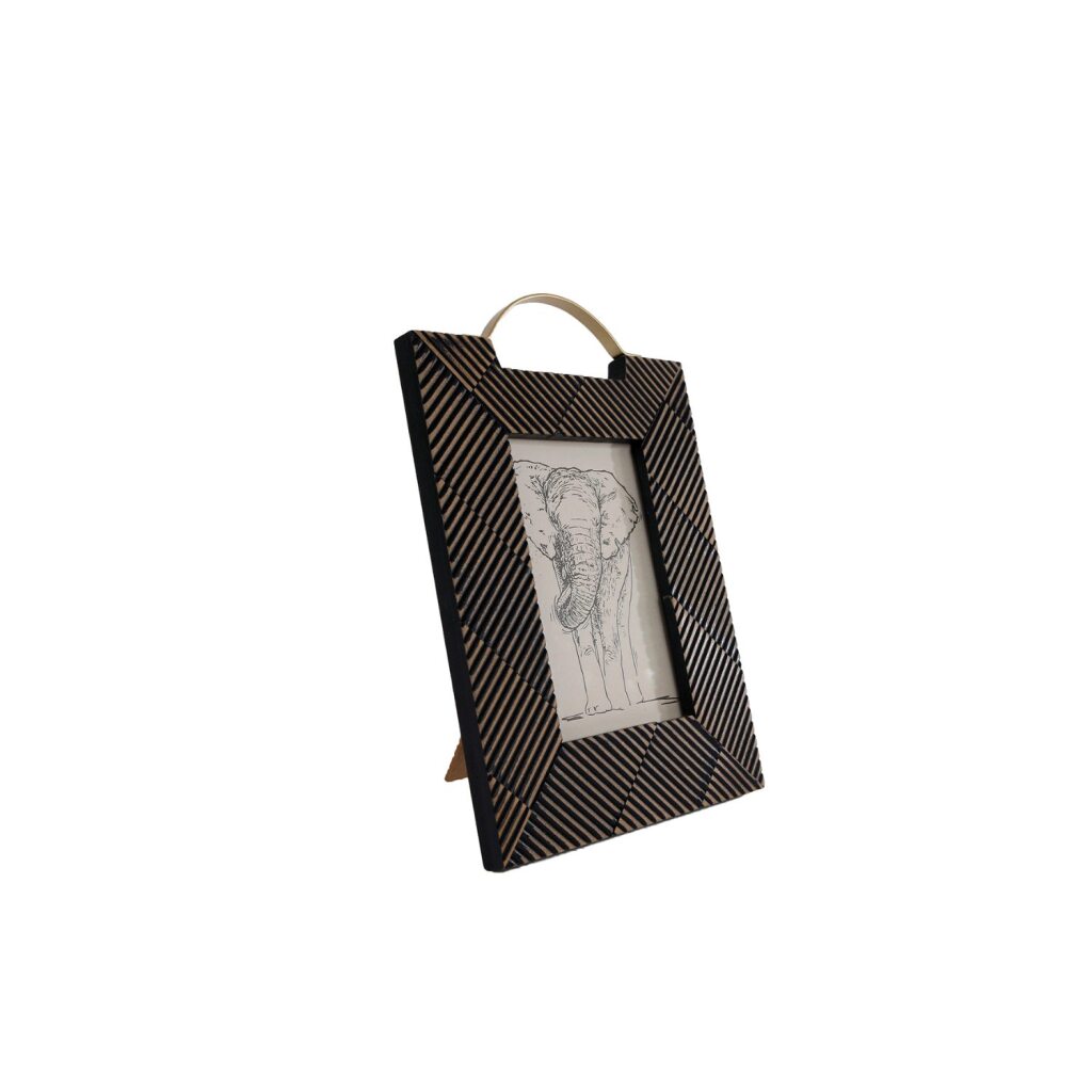 Van Manen Van Manen Fotolijst Lijnen S Bruin Polystone 18x1,5x25,5cm