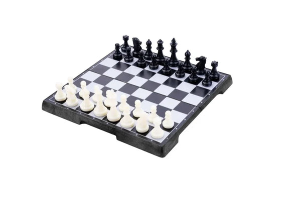 Magnetic chess set