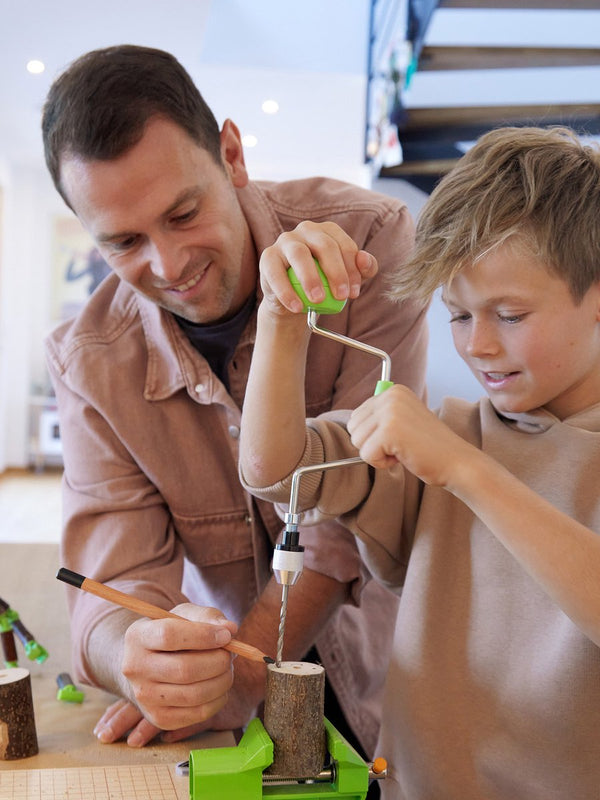 Haba terra kids - handdraaiboor voor jonge avonturiers en knutselaars.