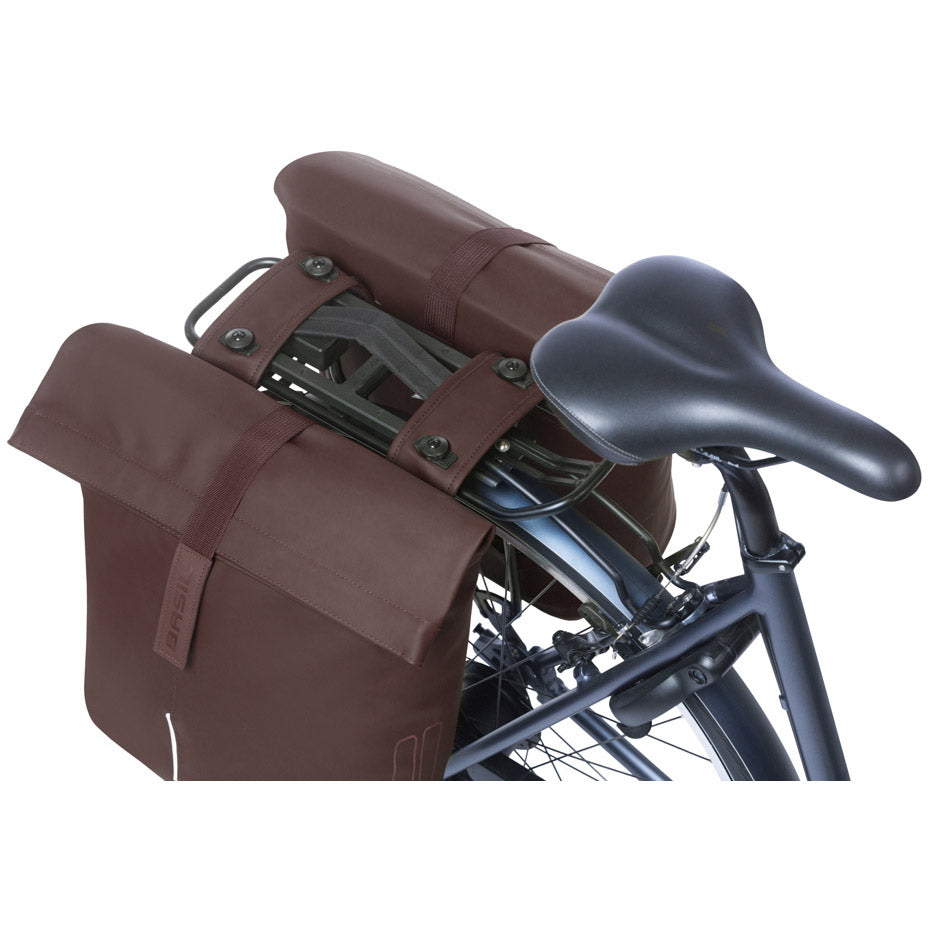 Basil dubbele fietstas city mik 28-32 liter - bruin geroosterd