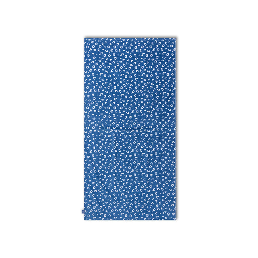 Luipaard | blauwe katoenen handdoek 135 x 65 cm