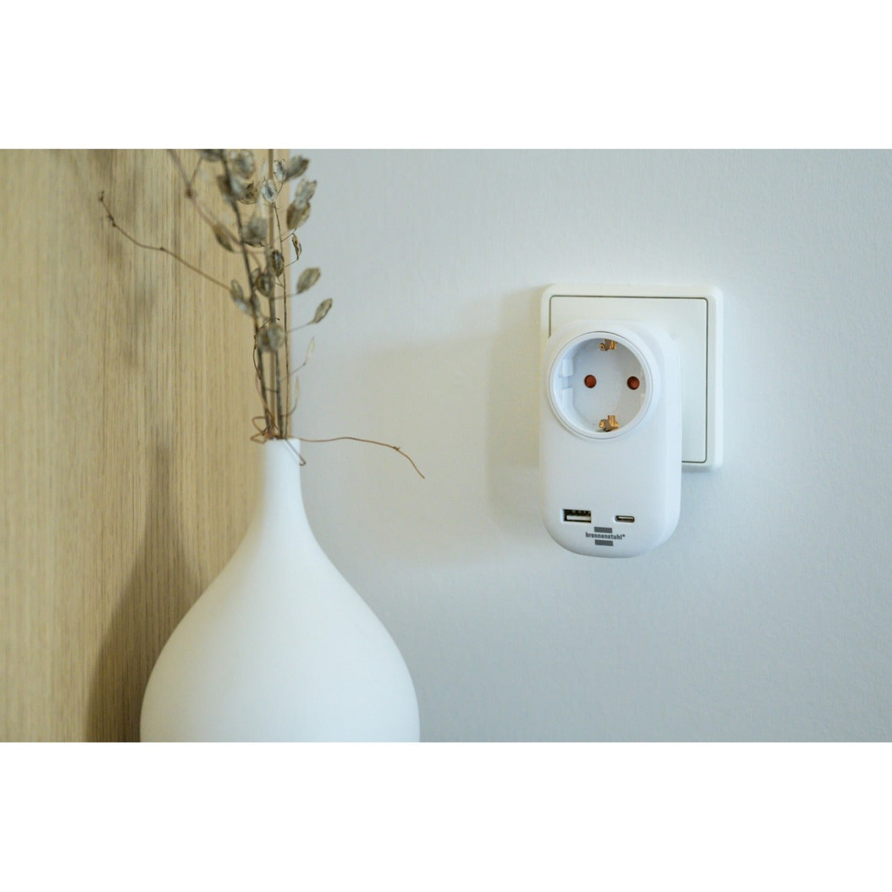 Brennenstuhl Brennenstuhl Stekkeradapter met USB C Levering voor snel