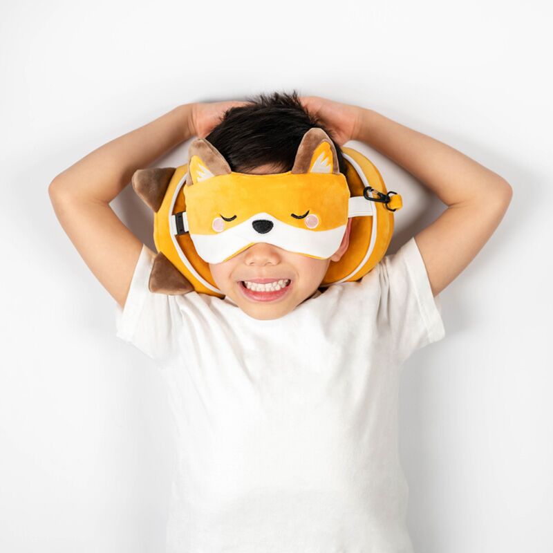 Ty relaxeazzz adoramals finnick de vos rond reiskussen slaapmasker
