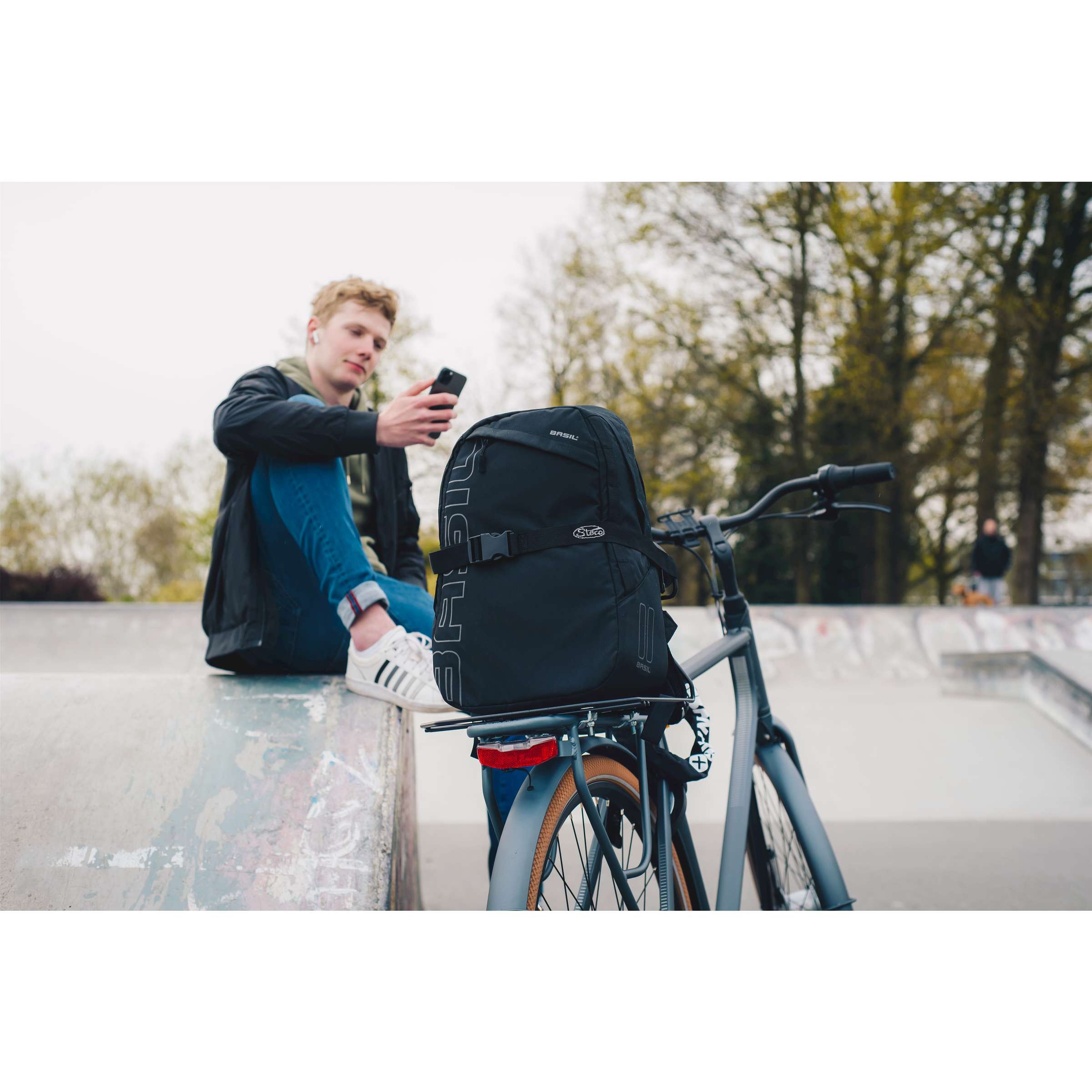 Steco monkey-mee bagagedragerverbreder met spanband zwart