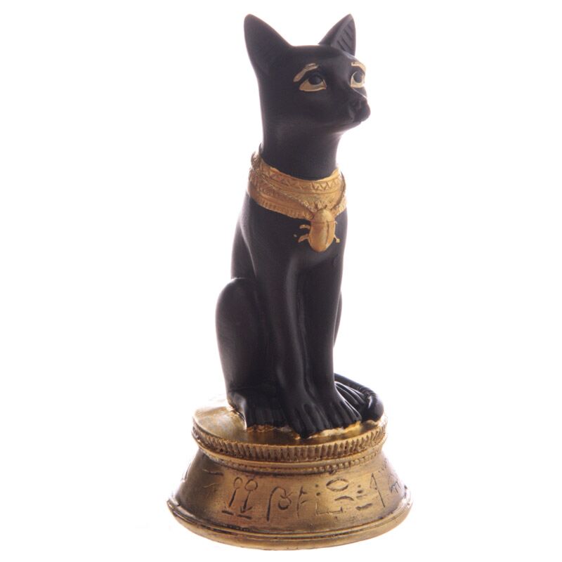 Egypte - zwart goud bast draagt een scarabee ketting