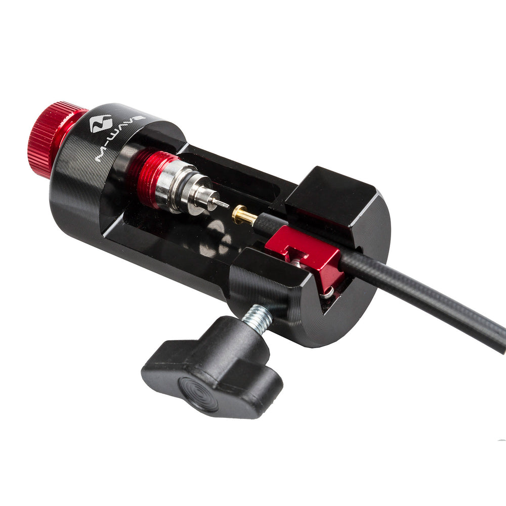 M-wave nippelpers voor hydraulische remleiding
