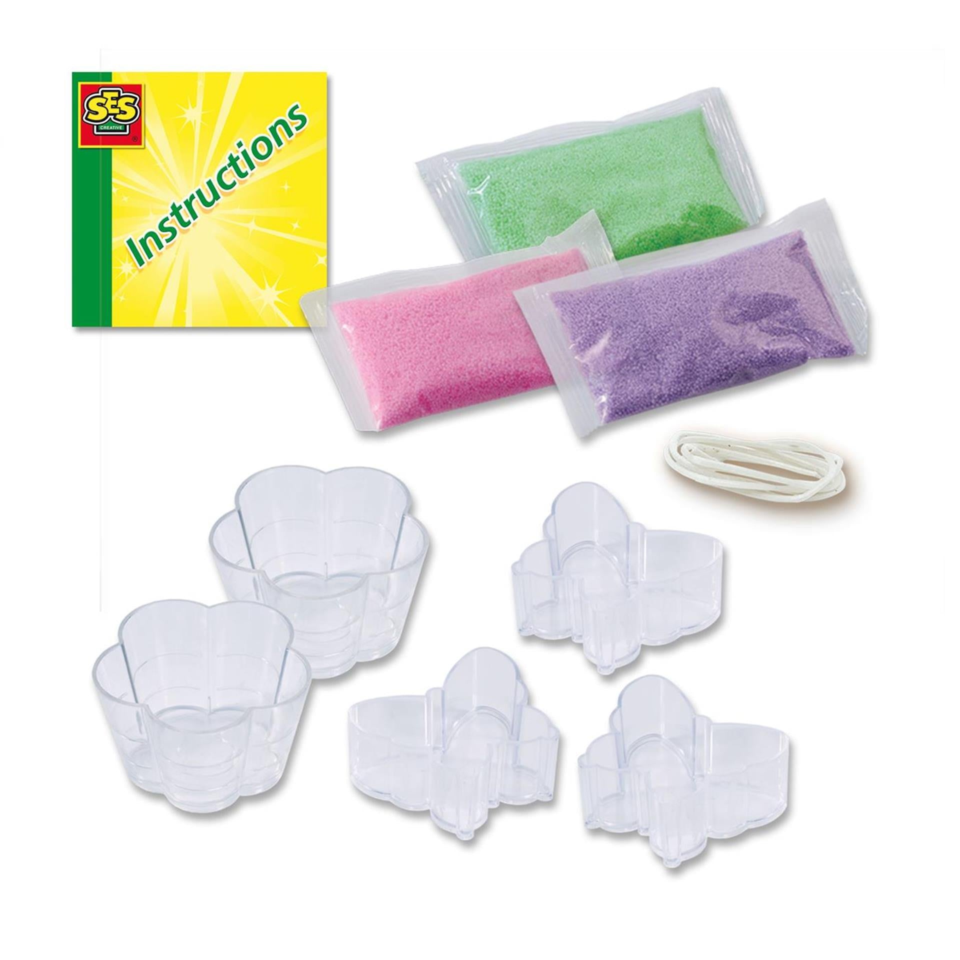 Ses zand was kaarsen