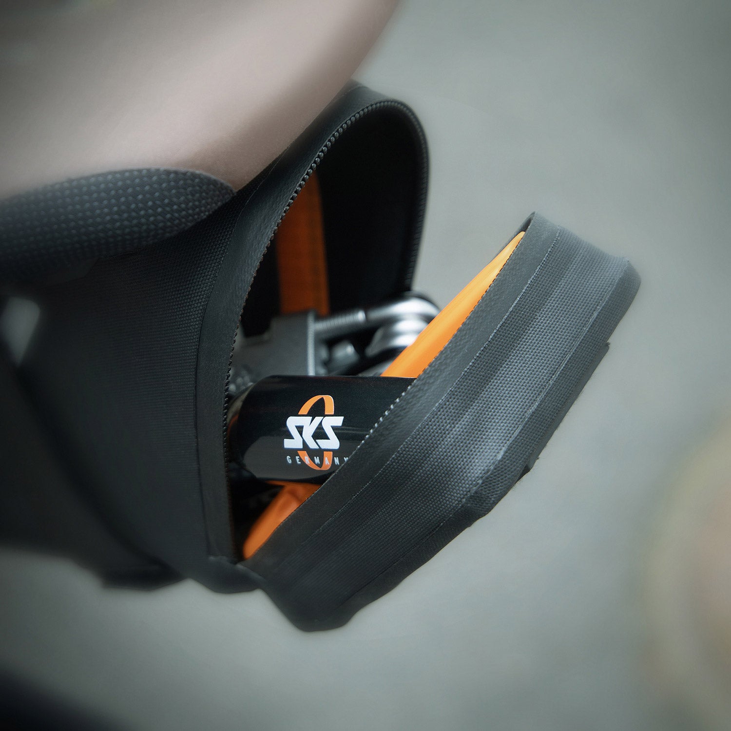 Sks 12044 trailzadeltas m 0,9ltr. zwart