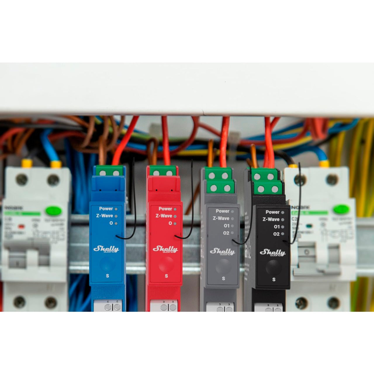 Shelly Qubino zwaait 14:00 uur