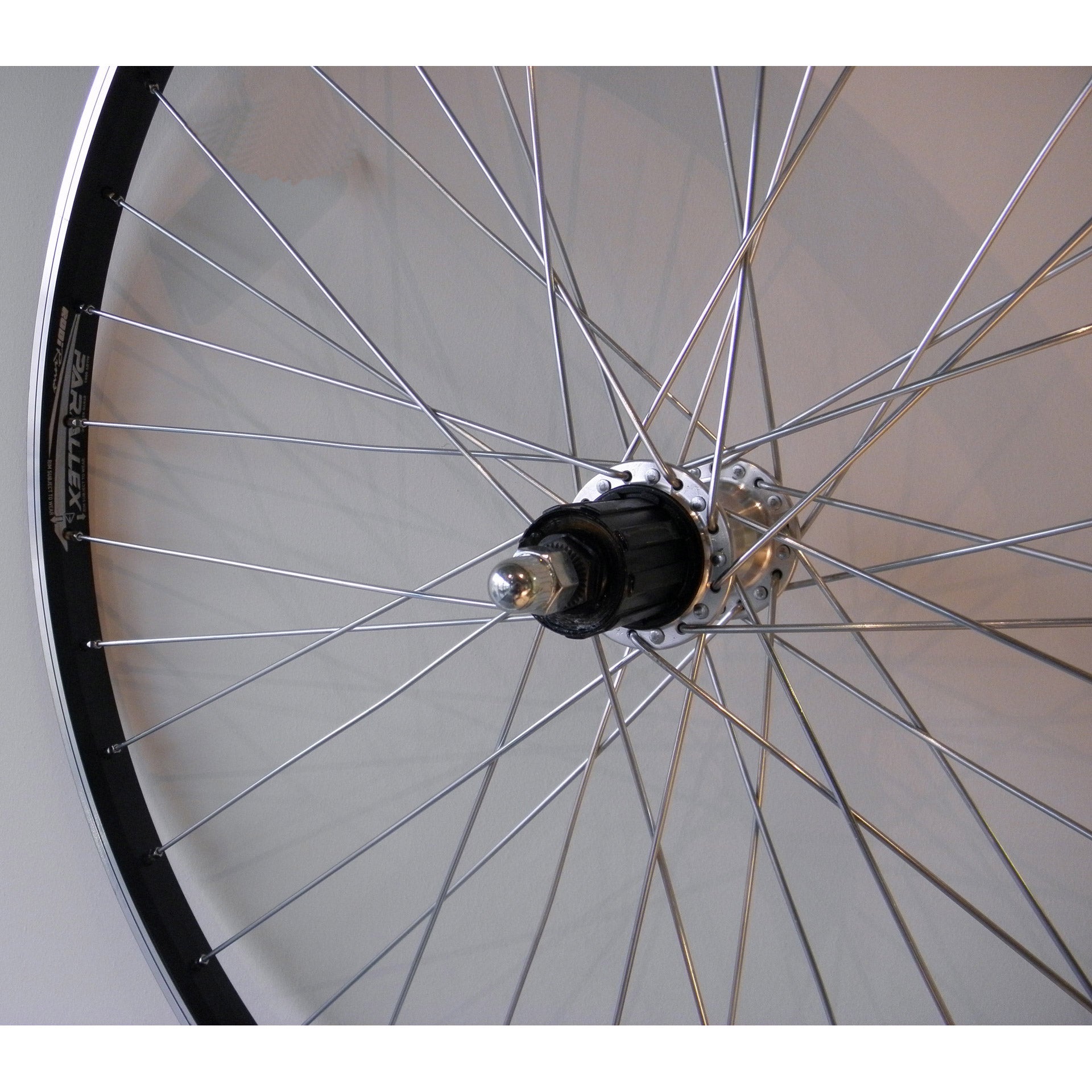 Achterwiel 28-15 8-13 8 622 cass 8v 9v vast alu paralex zwart