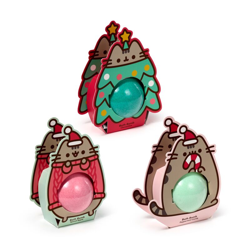Kerstmis pusheen de kat bruisballen in geschenkverpakking
