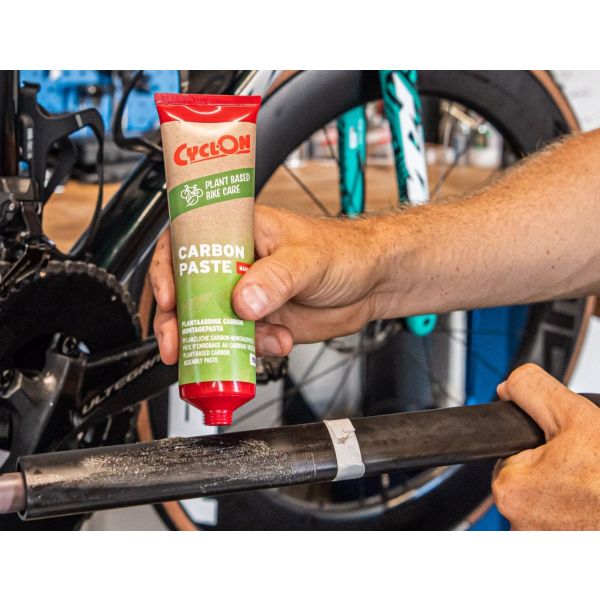 Cyclon Carbon montagepasta op plantenbasis tube 150ml