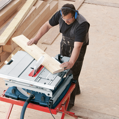 Bosch blauw stationaire machine gts 10 xc (afzuigadapter, bewaring voor bijkomend zaagblad, duwstok, hoekaanslag, parallelgeleider, zaagblad 254 x 30 mm)