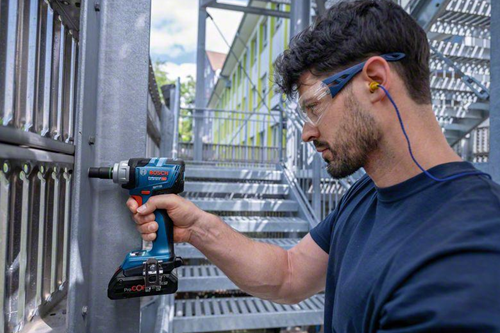 Bosch blauw gds 18v-330 hc accu slagmoeraanzetter | 330 nm | 2 x 4,0 ah accu + oplader | in l-boxx - 06019l5002