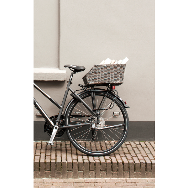Basil Cento Rattan Look - bicycle basket - rear - brown