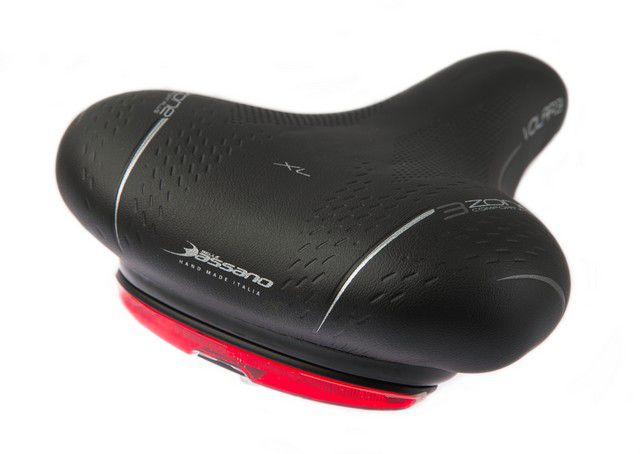 Buzaglo selle bassano zadel volare 3 zone d xl. met spanninga achterlicht + elastomeer