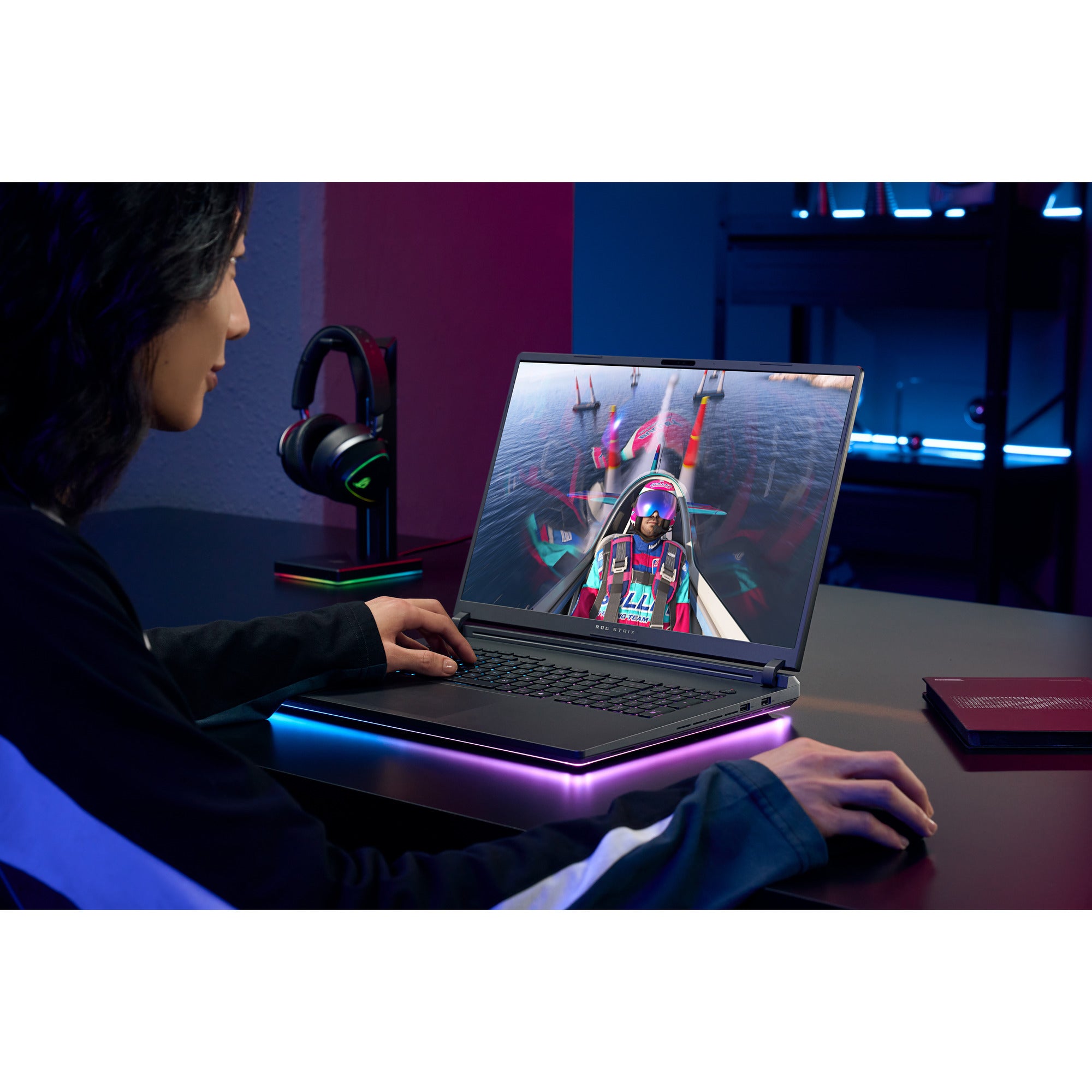 Asus rog strix g18 g815lr-s9005w 18 gaming laptop (zwart grijsgroen | ultra 9 275hx | rtx 5070 ti | 32 gb | 2 tb ssd)
