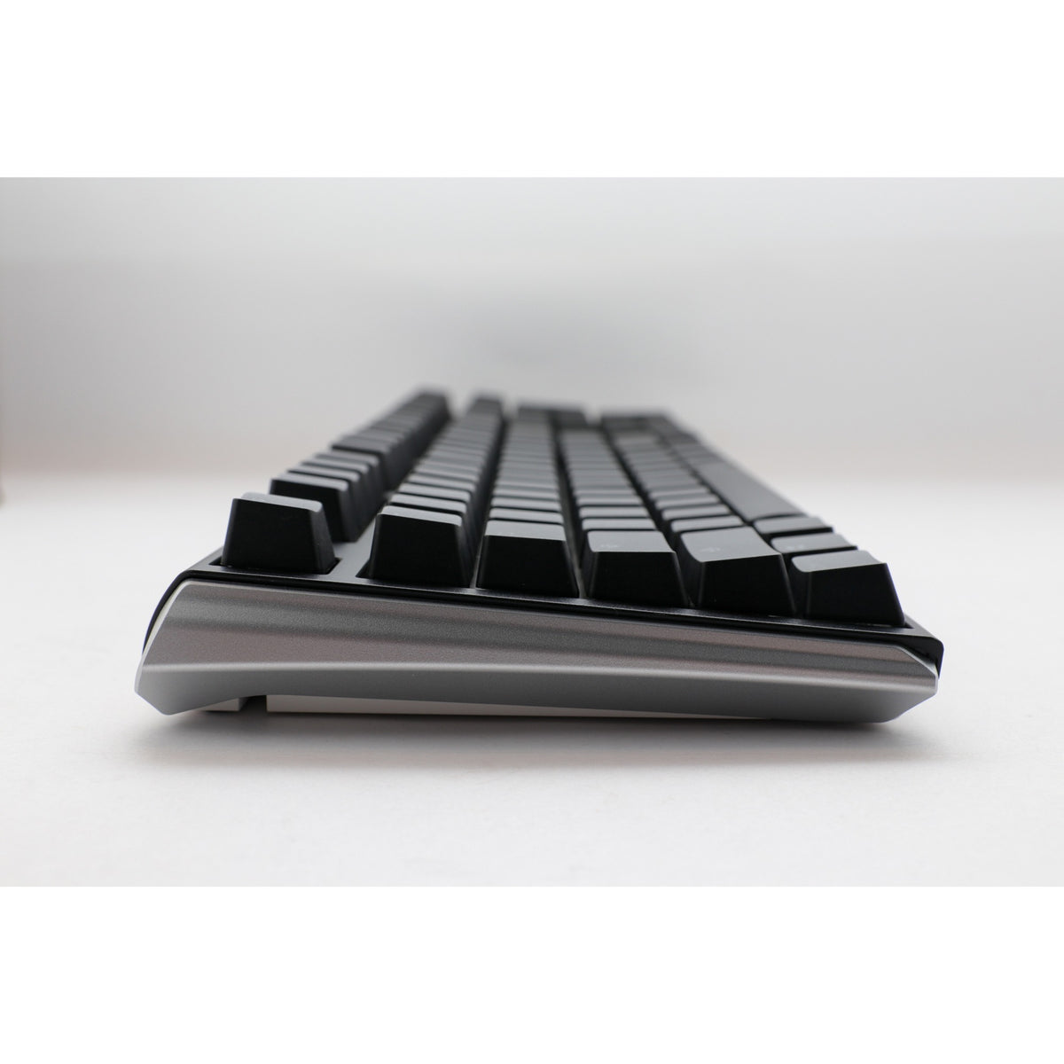 Ducky One 3 Classic, keyboard (black white, US layout, Cherry MX blue, RGB LED, double-shot PBT, hot-swappable, Quack Mechanics)