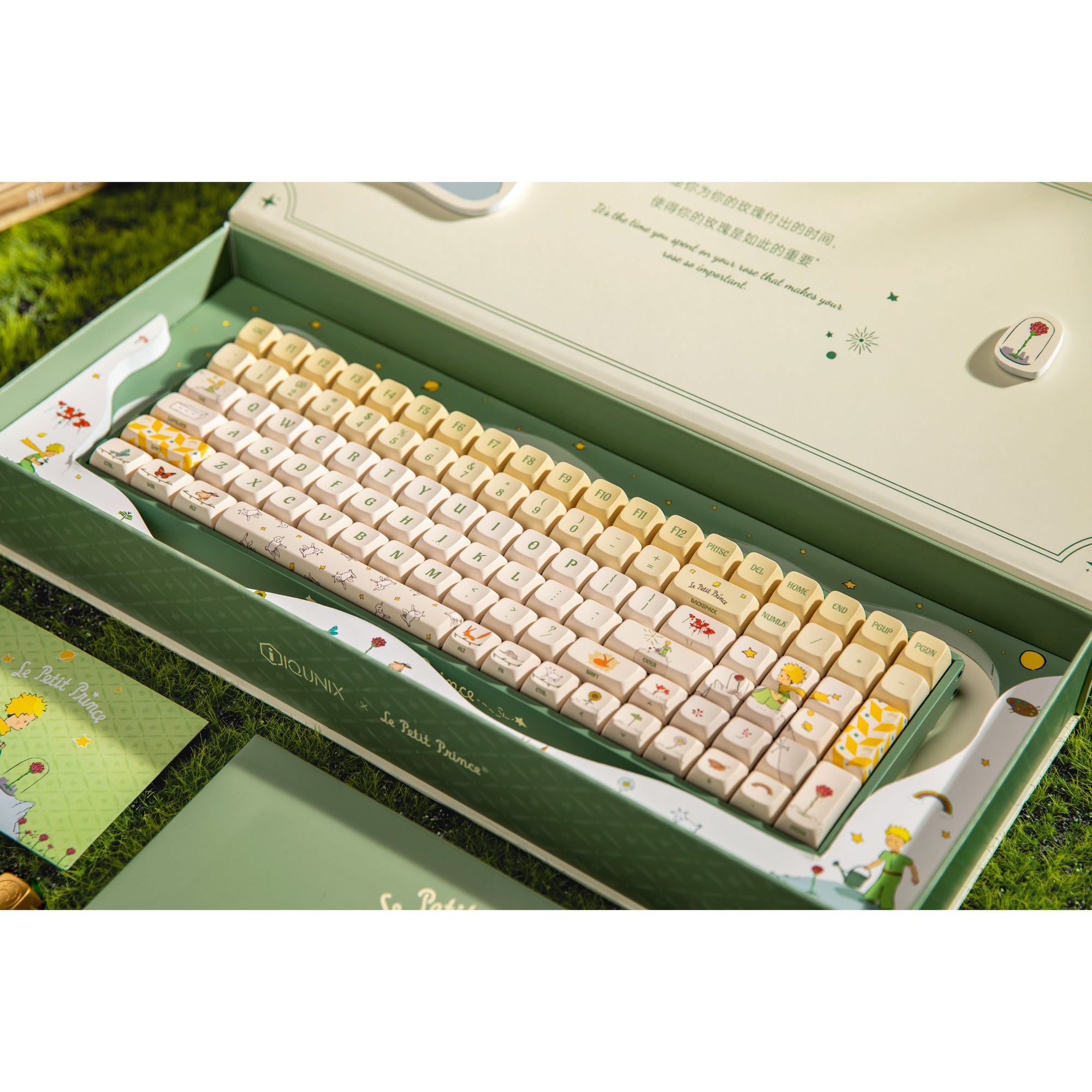 Iqunix f97 floral date, gaming toetsenbord (groen wit, us lay-out, gateron red, rgb leds, 96%, hot-swappable, pbt, 2.4ghz | bluetooth 5.1 | usb-c)