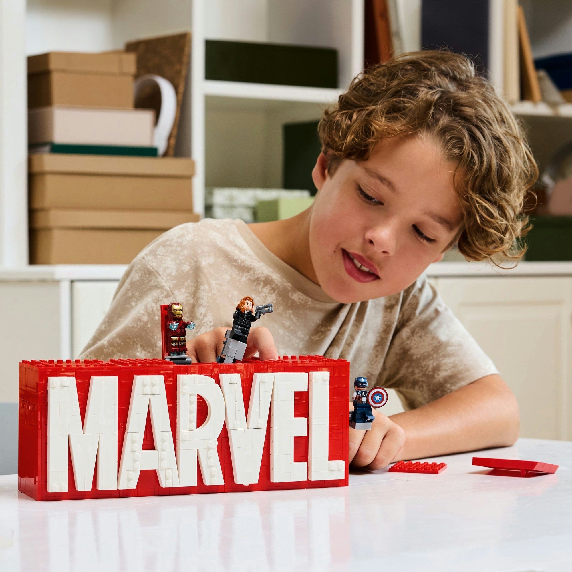 Lego superhelden 76313 wonderlogo en minifiguren