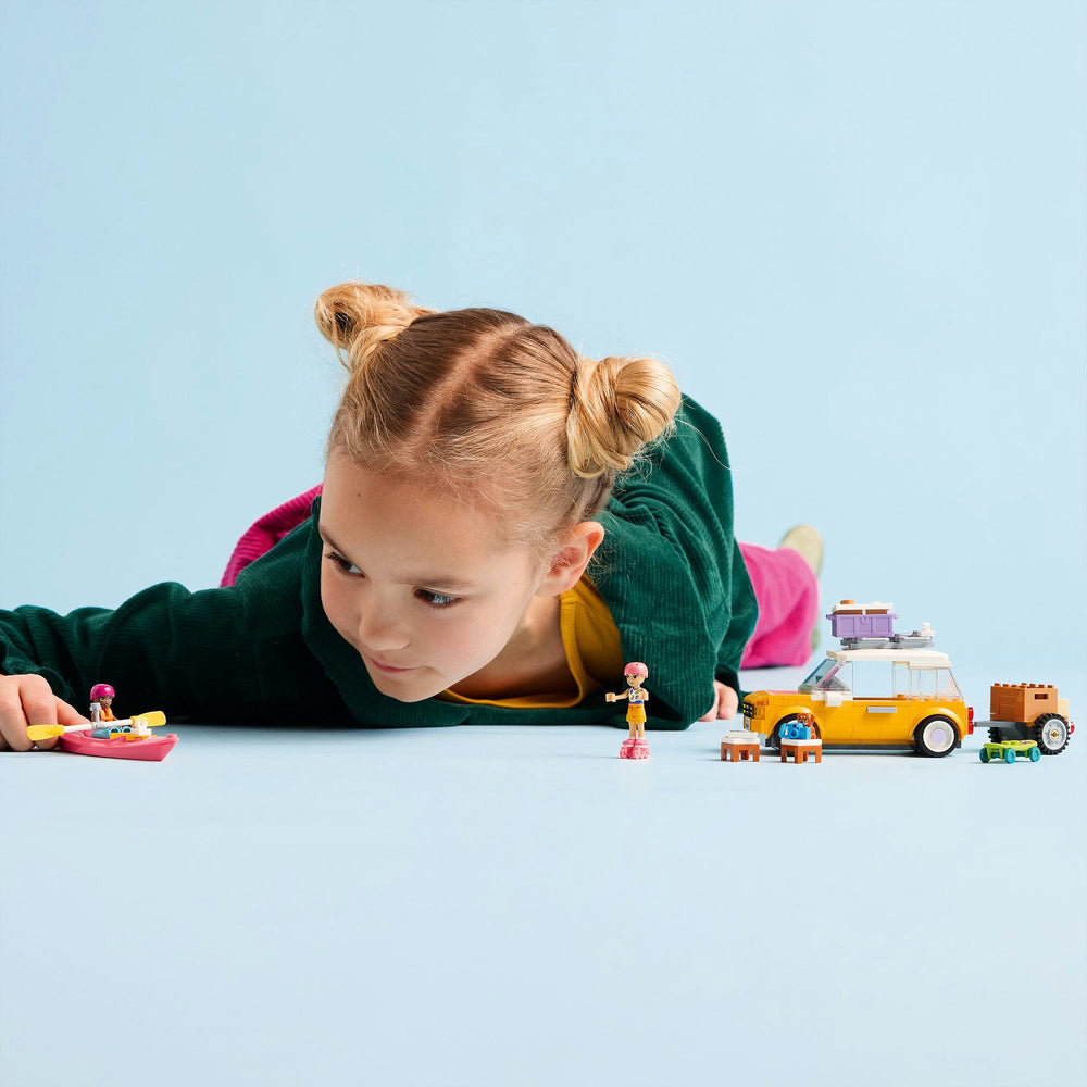 Foto lego 42659 vrienden samen op roadtrip