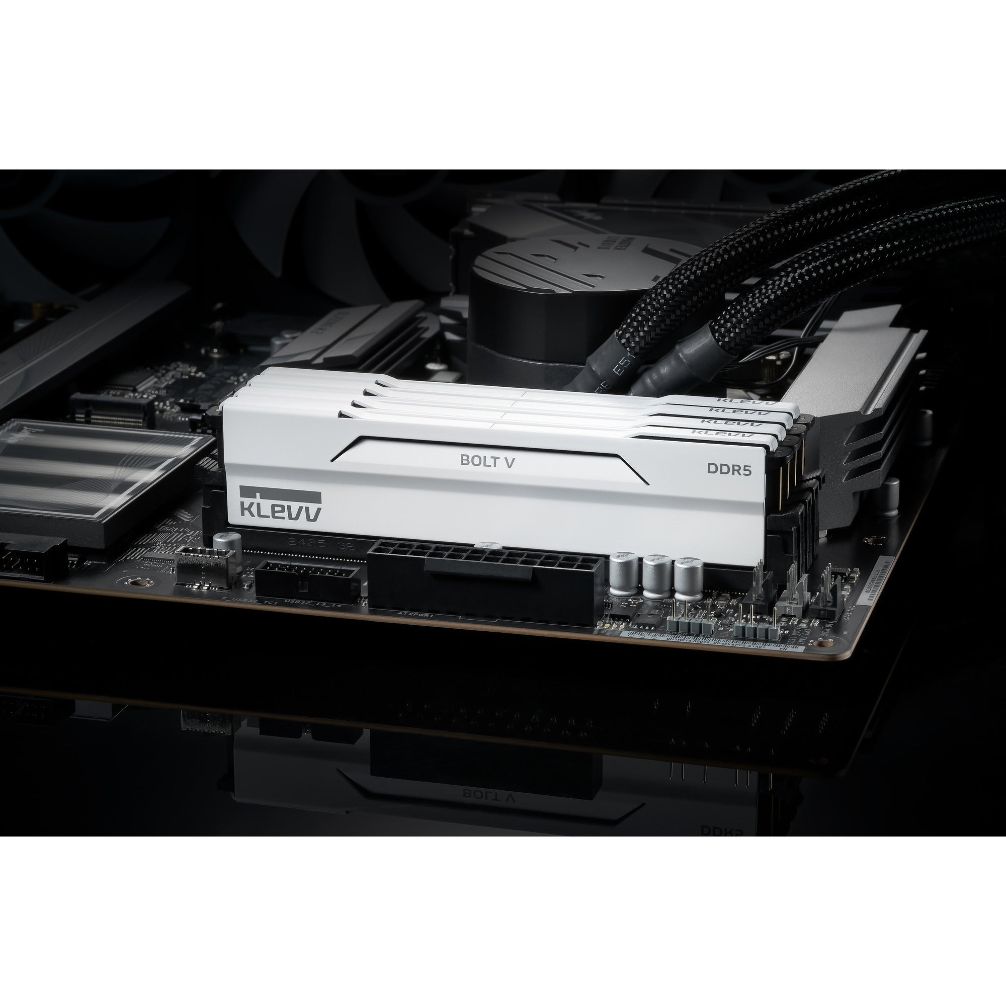 Klevv bolt v 32 gb ddr5-6000 (2x 16 gb) werkgeheugen (wit, kd5agu880-60a300i, xmp 3.0, expo)
