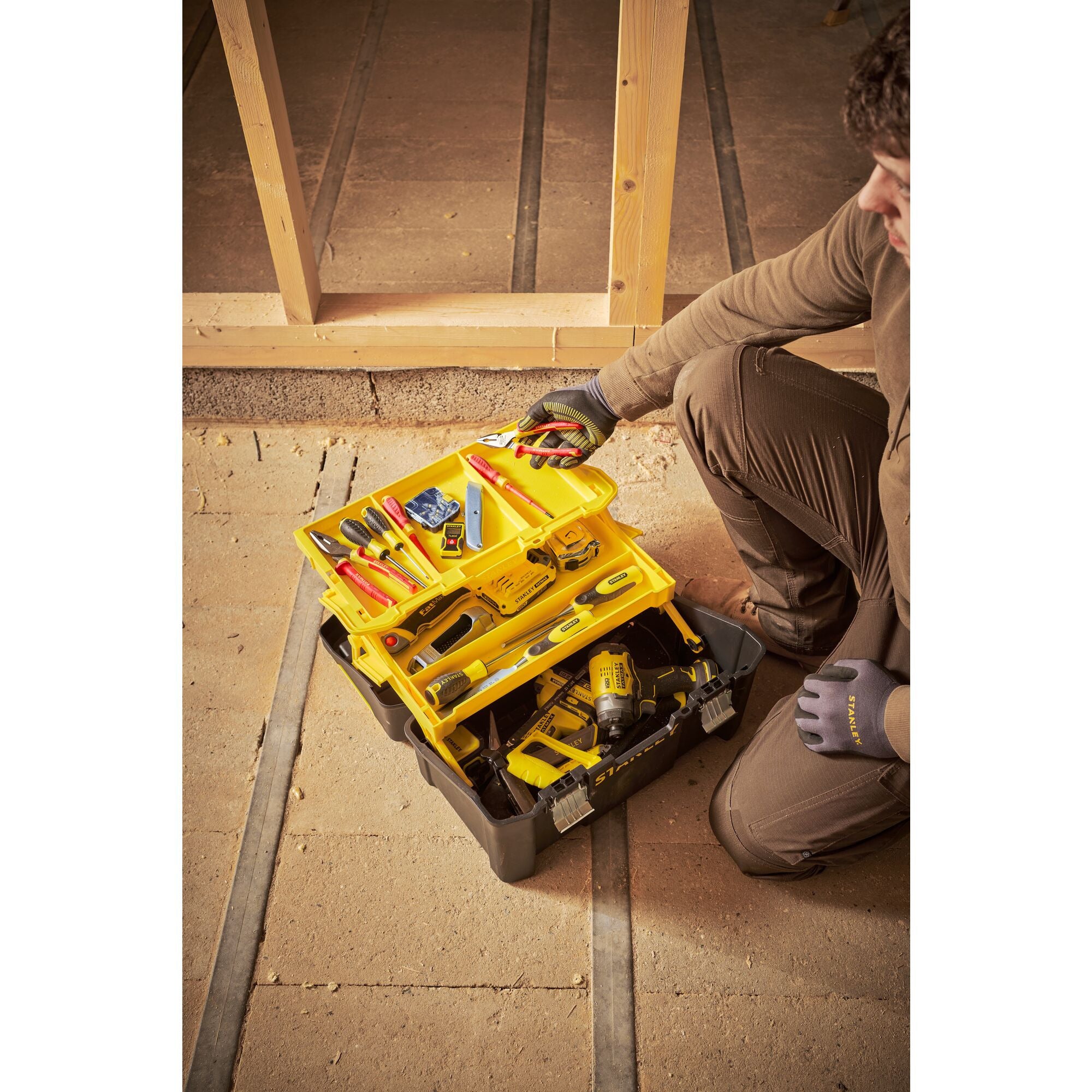 Stanley koffers gereedschapskoffer cantilever 19 - stst83397-1 - stst83397-1