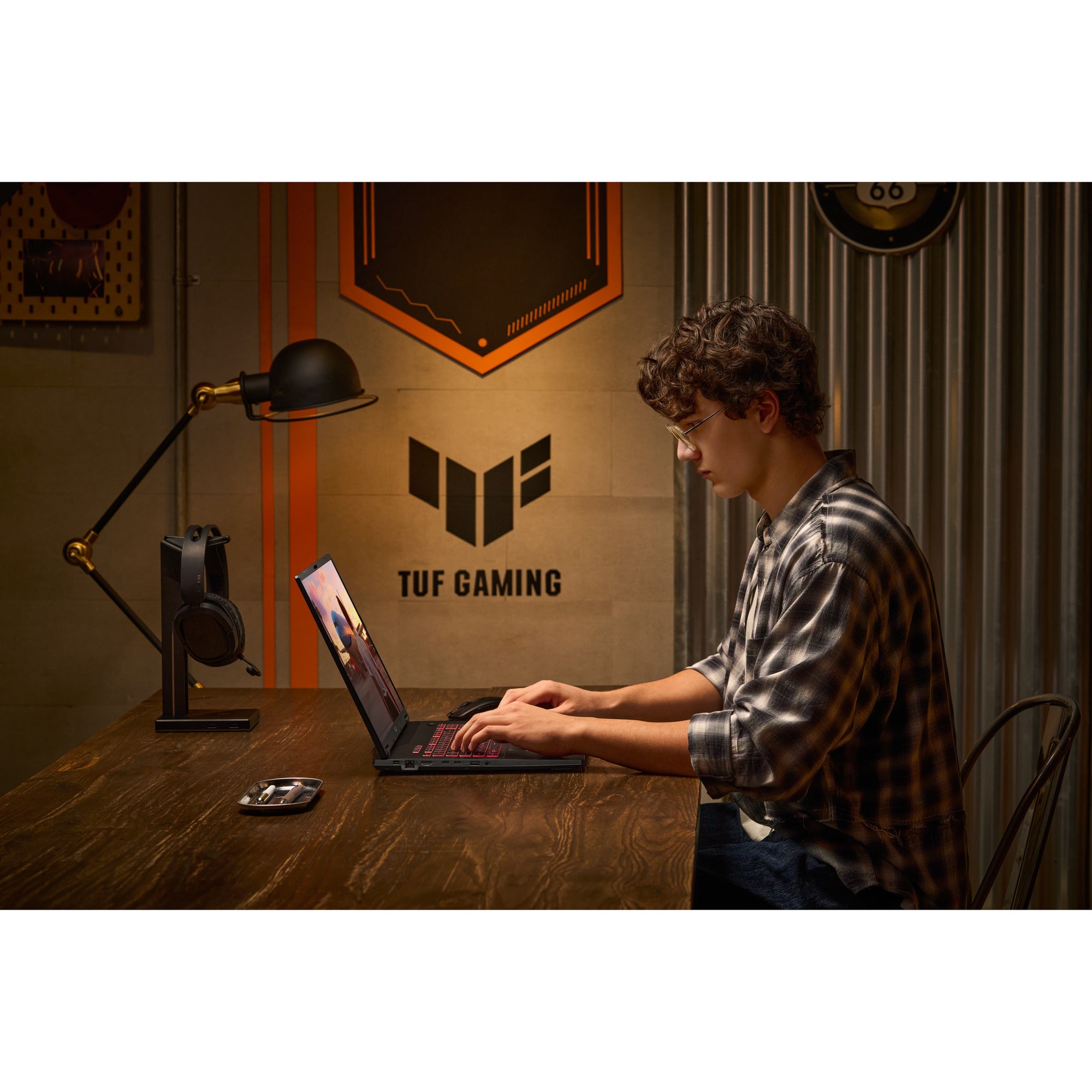Asus tuf gaming a18 fa808um-s8132w 18 gaming laptop (zwart grijs | r7 260 | rtx 5060 | 16 gb | 512 gb ssd)