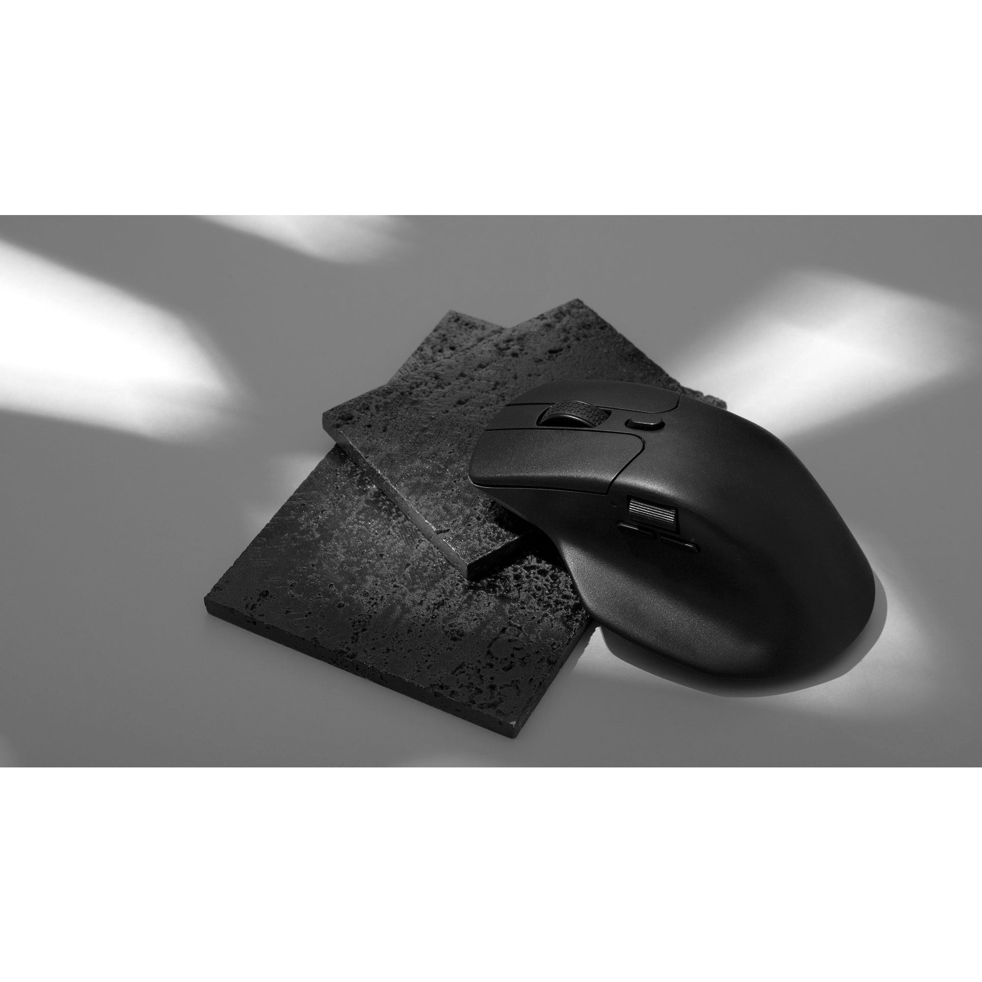 Keychron m6-a1 wireless mouse (zwart, 100 - 26.000 dpi, usb-c bluetooth 5.1 2.4 ghz)