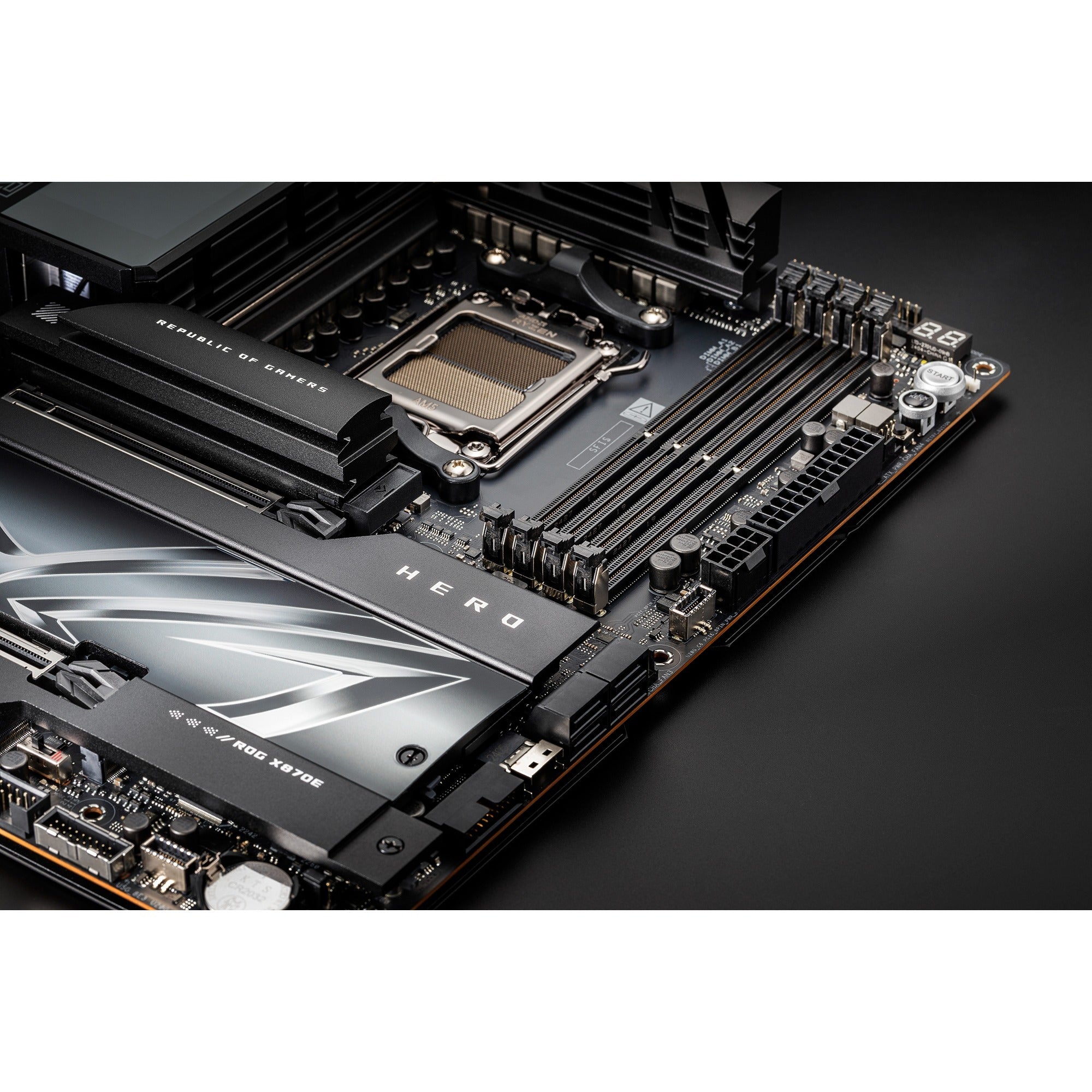 Asus rog crosshair x870e hero socket am5 moederbord (raid, 5gb-lan, 2,5gb-lan, wi-fi 7, bt, sound, atx)