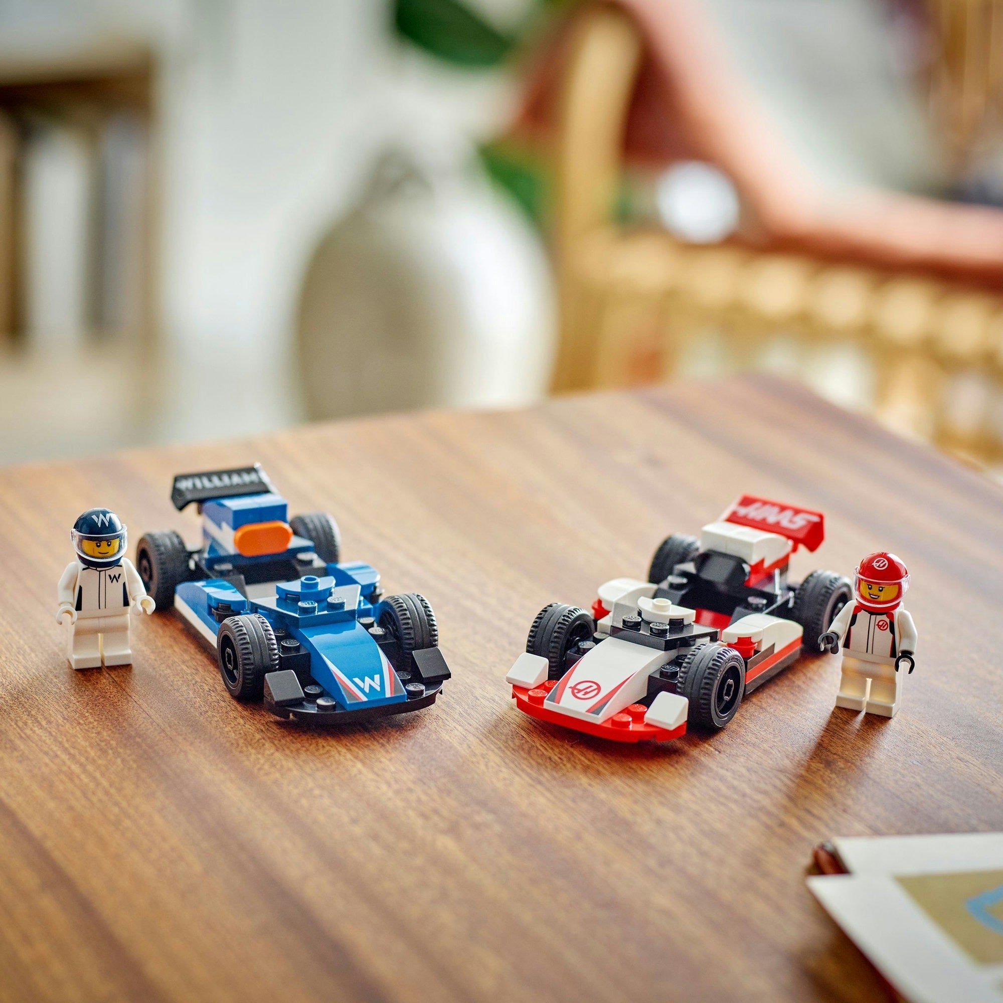 Lego city f1 williams racing en haas f1 racewagens - 60464