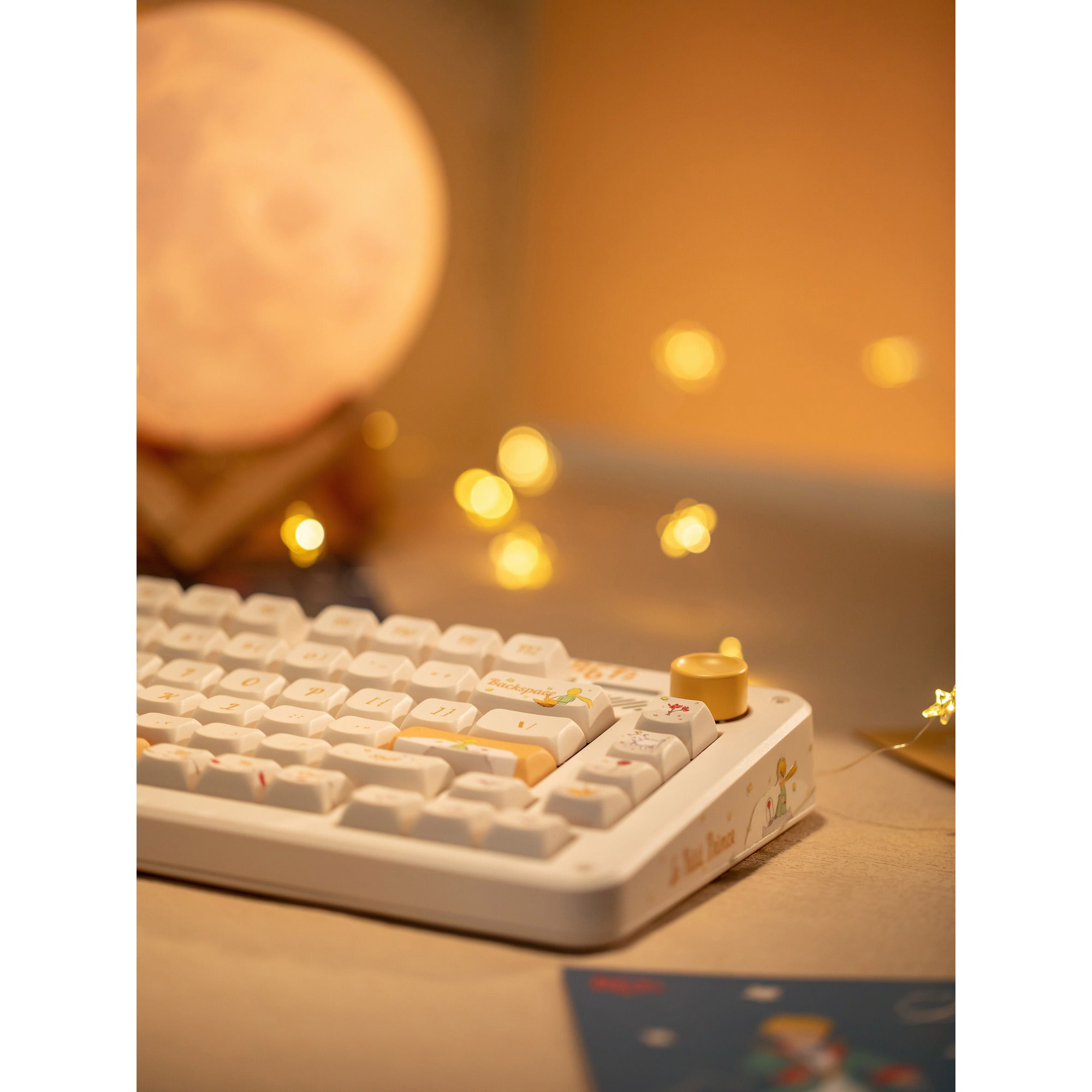 Iqunix zx75 sunset ponder wireless mechanical keyboard, gaming toetsenbord (lichtgeel, us lay-out, gateron red, rgb leds, 75%, hot-swappable, double-shot pbt, 2.4ghz | bluetooth 5.1 | usb-c)