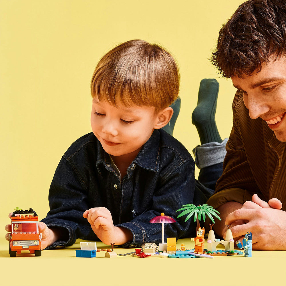 Lego ® bluey: bluey's autorit naar het strand, bouwset - 11202