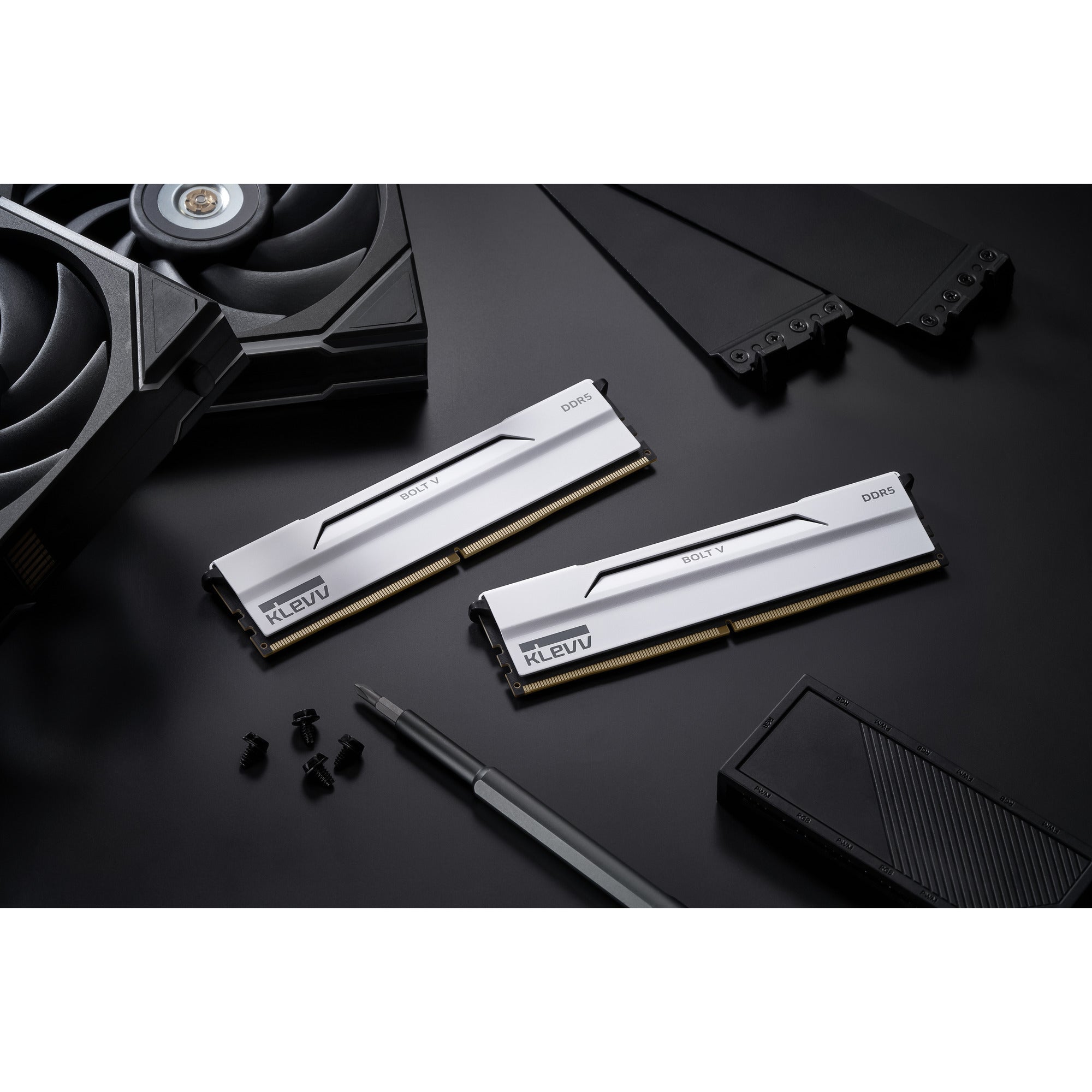 Klevv bolt v 32 gb ddr5-6000 (2x 16 gb) werkgeheugen (wit, kd5agu880-60a300i, xmp 3.0, expo)