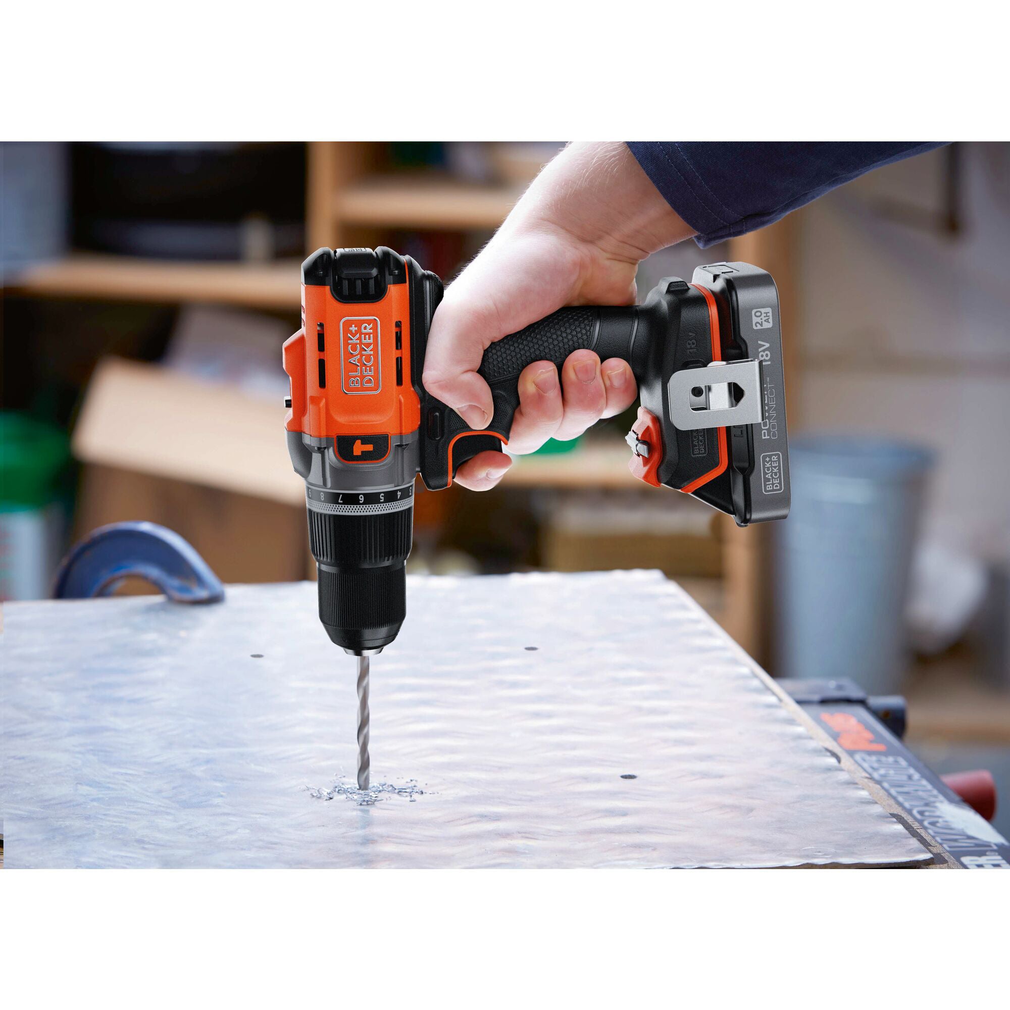 Black+decker 18v schroefklopboormachine + 18v excentrische schuurmachine bundel (zwart oranje)