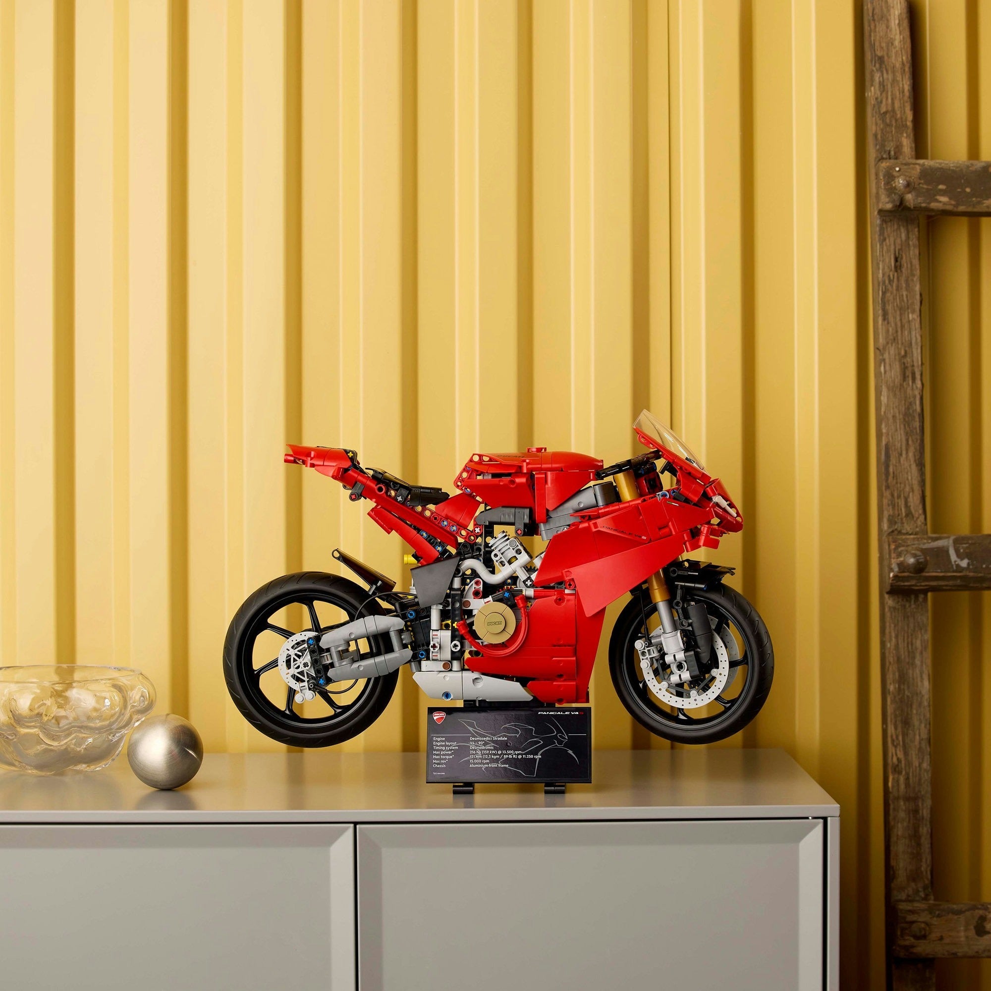 Lego technic 42202 ducati panigale v4 motor