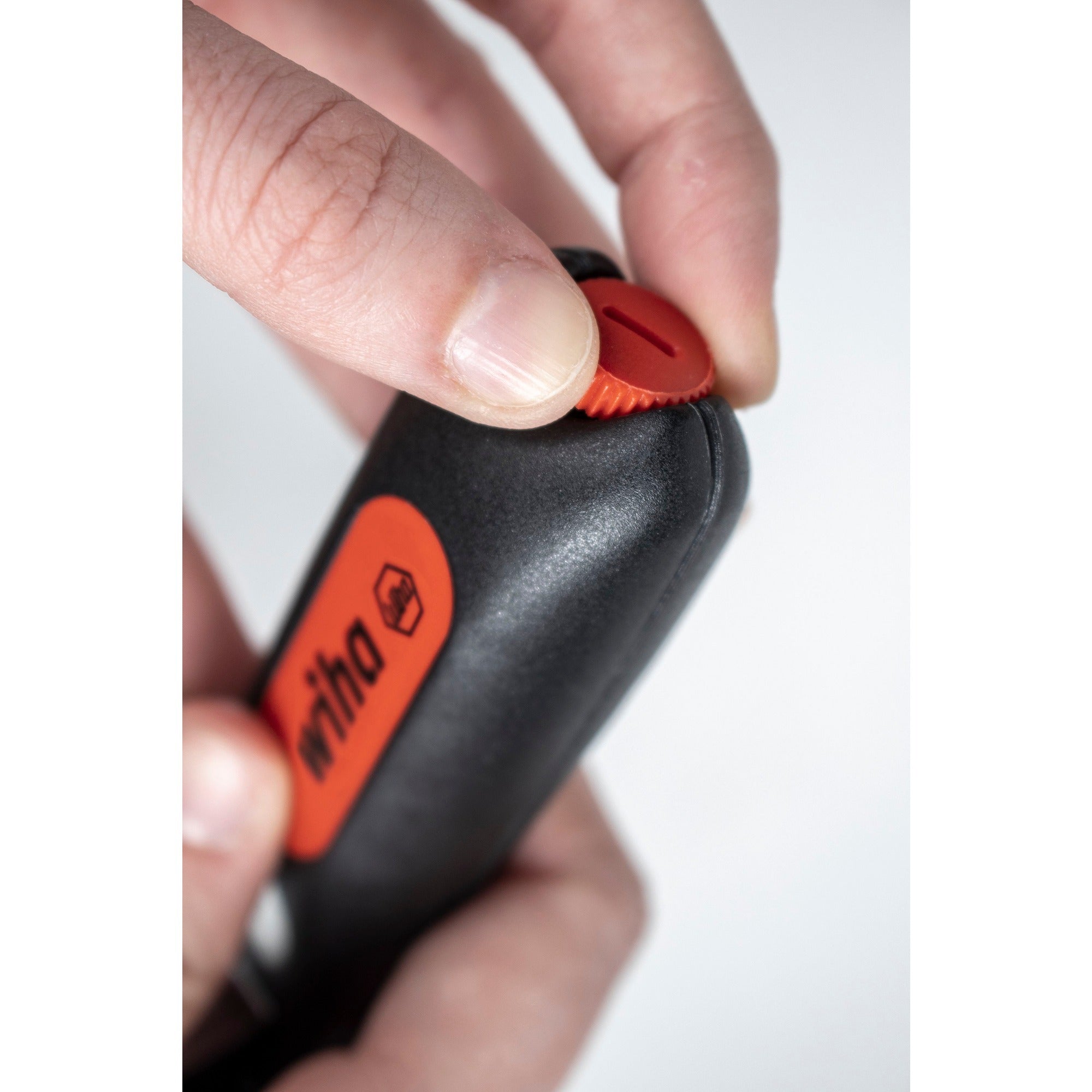 Wiha ontmantelingsgereedschap met zelfdraaiend sleepmes voor ronde kabel - 44240