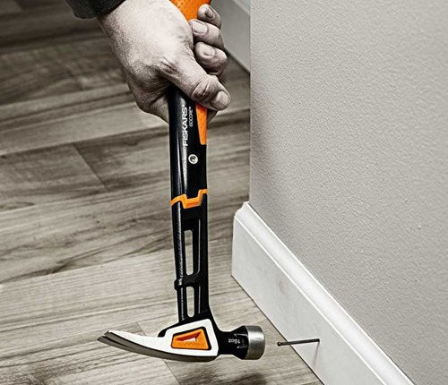 Fiskars isocore™ serie - timmermanshamer - 450g - ergonomische greep - roestvrij