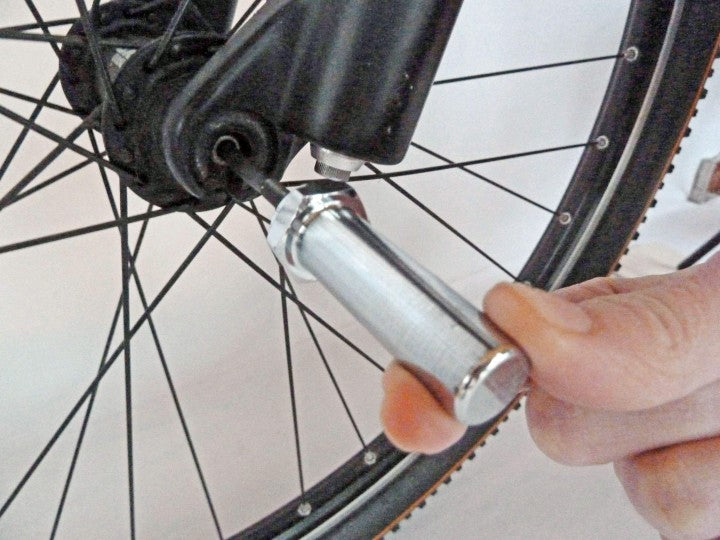 Followme axle extension adapter