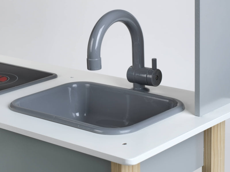 Klein houten speelkeuken miele