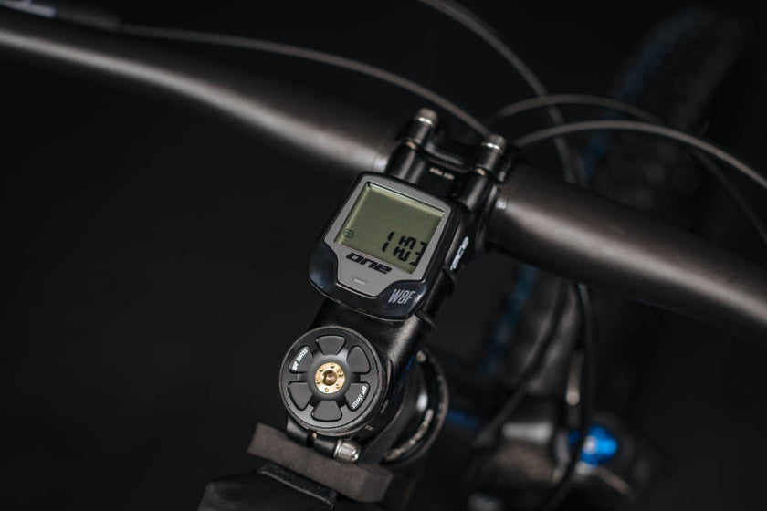 ONE One fietscomputer 8 draadloos unisize zwart grijs