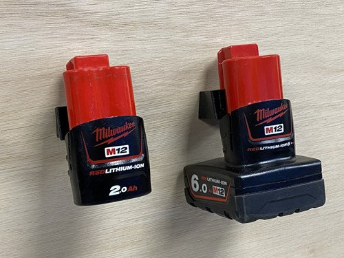 Stealthmounts batterijhouders voor milwaukee m12 | rood | 6 stuks - bm-mw12-red-6